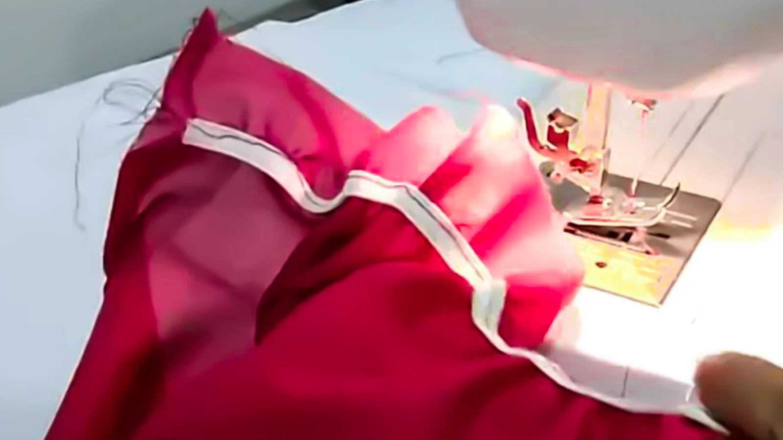 How to sew a ruffle on a sewing machine.