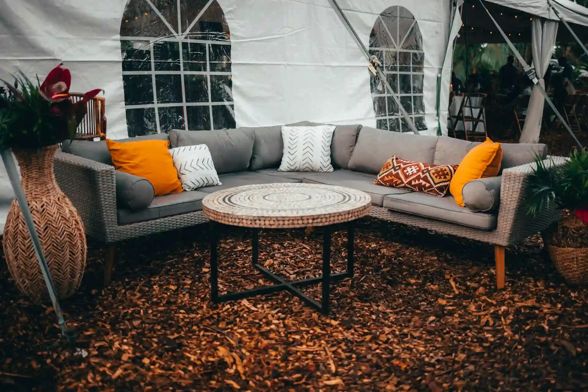 How to Choose the Best Outdoor Fabric for Cushions