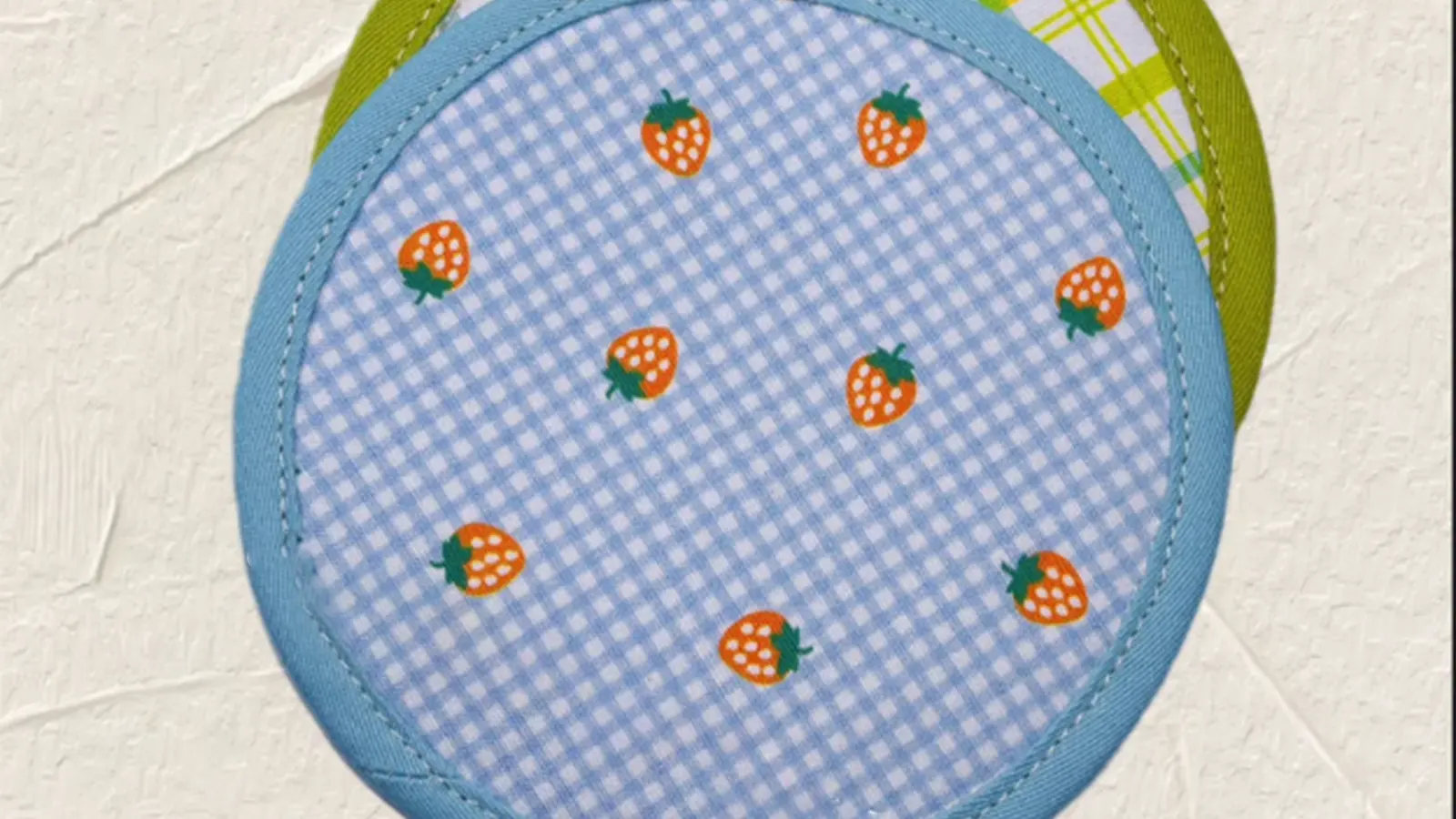 How to Hem Round Coasters: A Sewing Tutorial