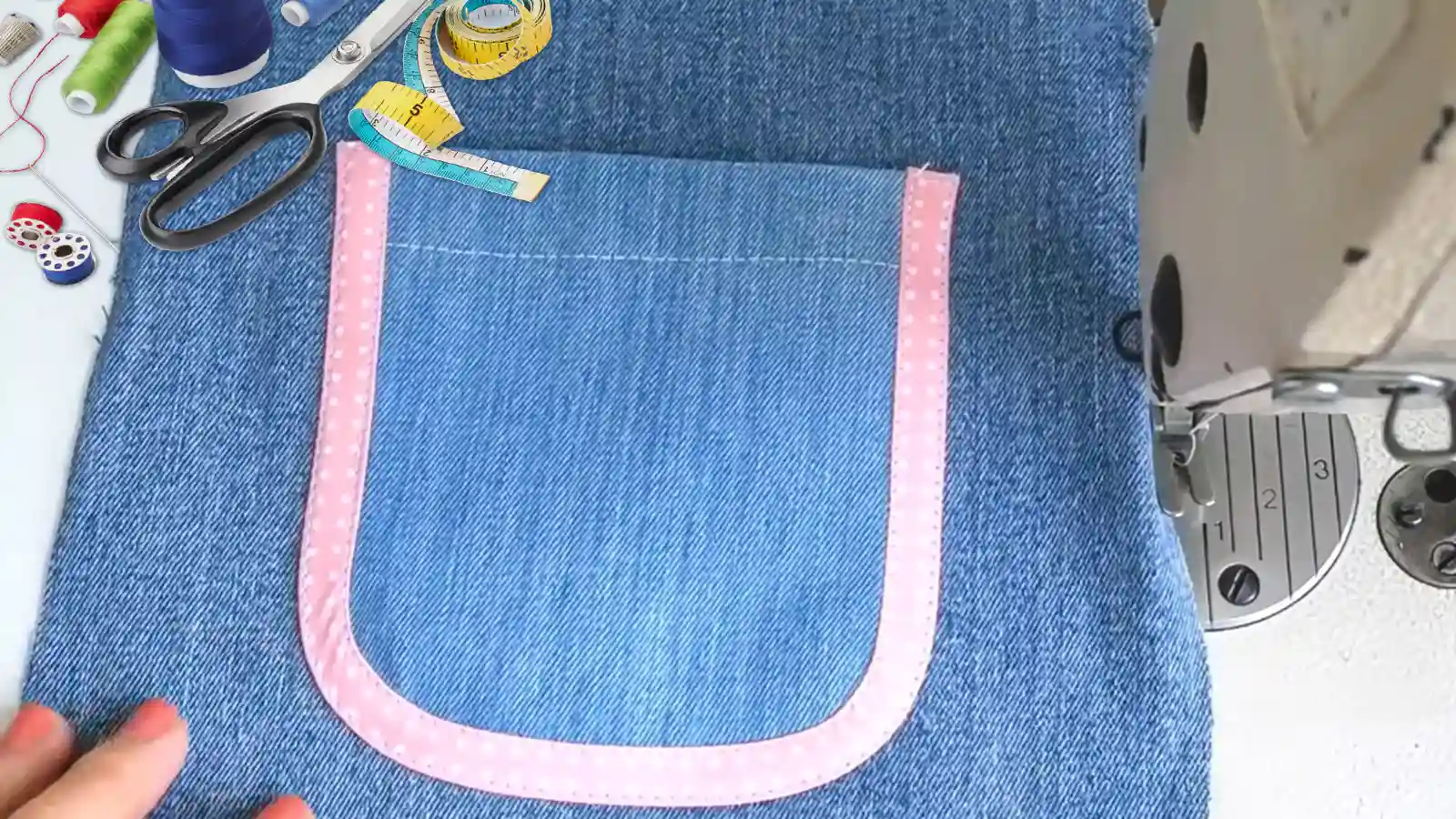 How to Sew Pockets on an Apron: a Sewing Tutorial
