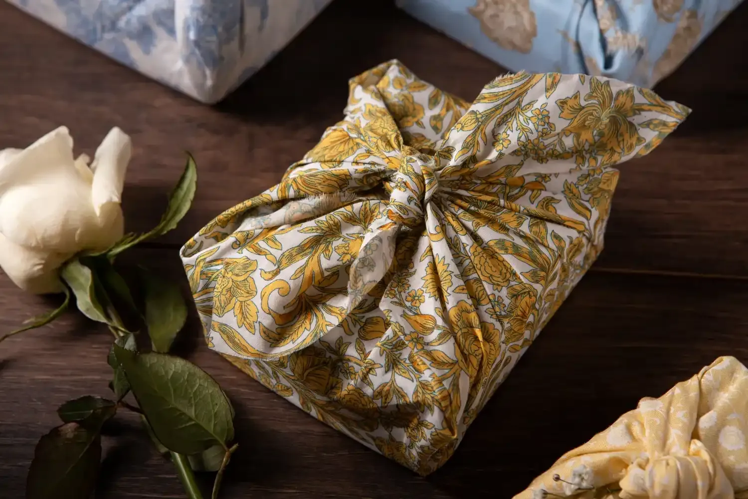 Gift Wrapping with Fabric: 3 Reusable Ideas to Wrap Gifts